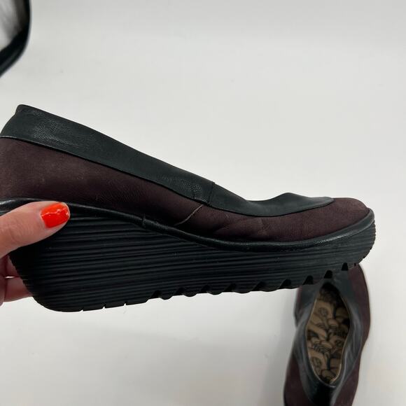 FLY London Yoko Two Tone Leather Wedge Slip On Shoes Women's 39 / US 8-8.5 - Picture 5 of 8